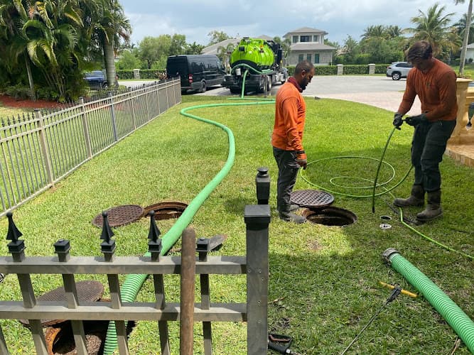 Alligator Septic photo